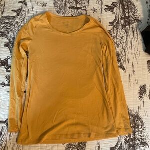 Women’s long sleeve
